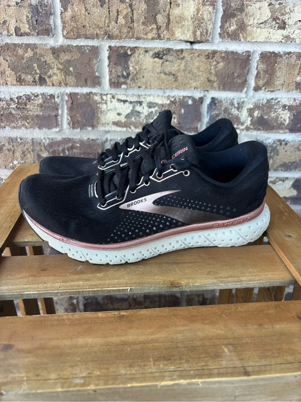 Brooks Glycerin 18 Women’s Running Shoes Black Rose Gold Size 9